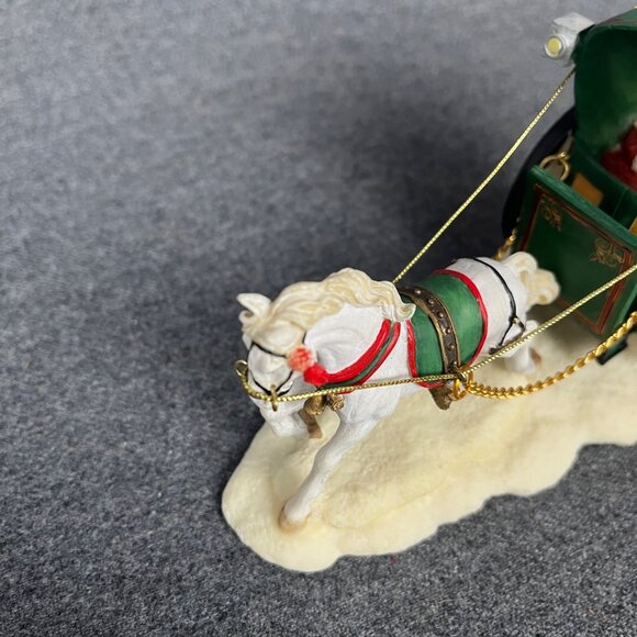 Heartland Valley Village Deluxe Resin Carriage 9805813 With Box - Picture 4 of 8